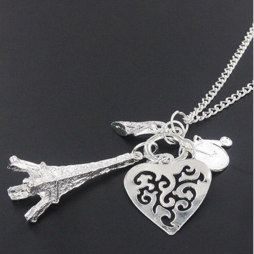 Eiffel Tower & Heart ❤️ Necklace